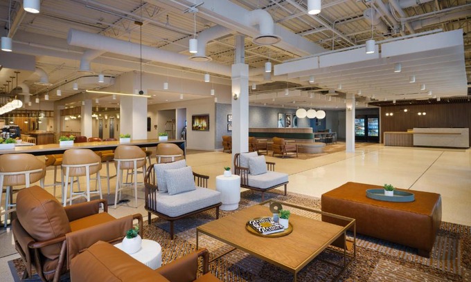 O'Hare Hotel | Holiday Inn Chicago O'Hare - Rosemont by IHG