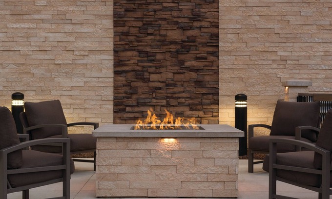 Schaumburg Hotel | Holiday Inn Chicago - Schaumburg by IHG