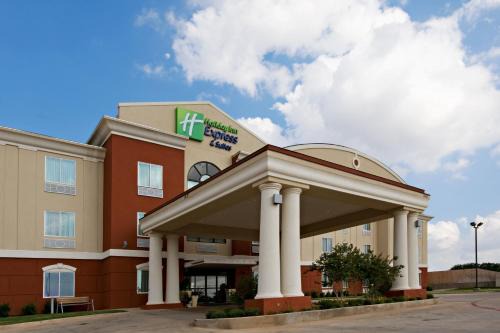 Ira Hotel | Holiday Inn Express and Suites Snyder by IHG