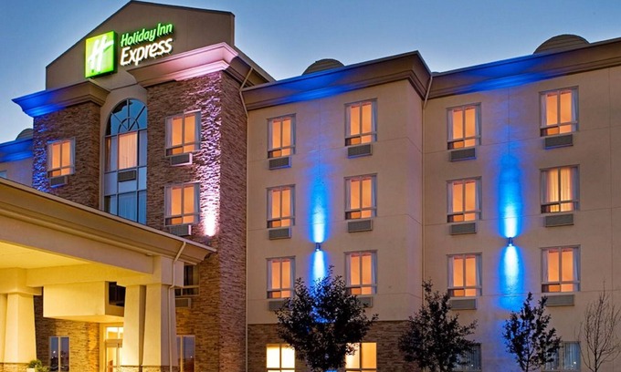 Fort St. John Hotel | Holiday Inn Express Fort St John by IHG