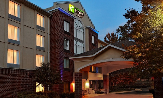 Brandermill Hotel | Holiday Inn Express Hotel & Suites Richmond-Brandermill by IHG
