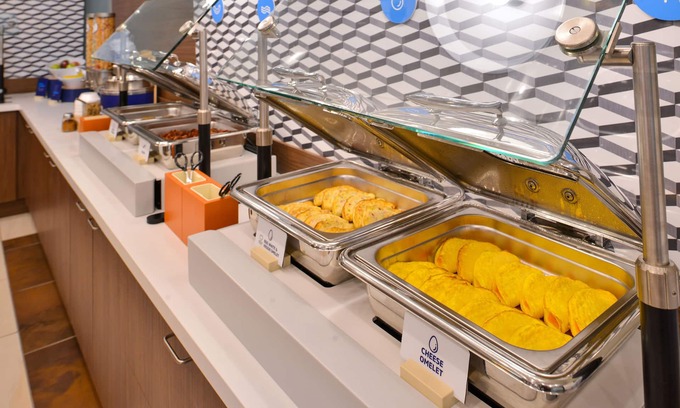 Athens Hotel | Holiday Inn Express Hotel & Suites Athens by IHG