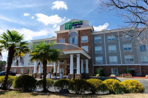 Church Street Hotel | Holiday Inn Express Hotel & Suites Atlanta Airport West - Camp Creek by IHG