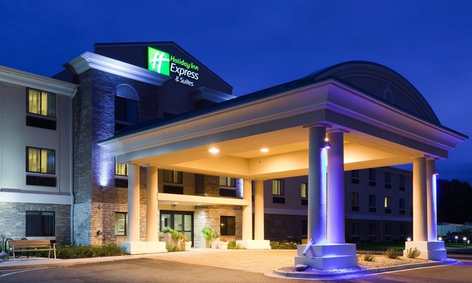 Verona Hotel | Holiday Inn Express Hotel & Suites Madison-Verona by IHG