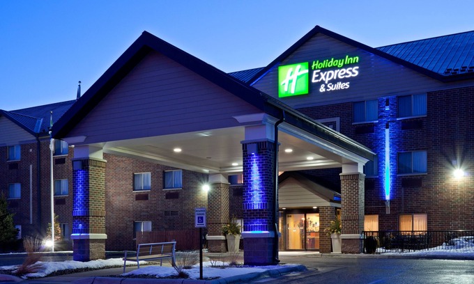 Woodbury Hotel | Holiday Inn Express Hotel & Suites St. Paul-Woodbury by IHG