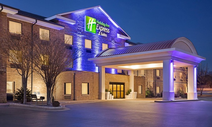 Edmond Hotel | Holiday Inn Express Hotel & Suites Edmond by IHG