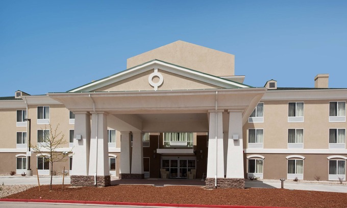 Lamar Hotel | Holiday Inn Express Hotel & Suites LAMAR by IHG