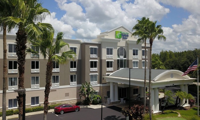 New Tampa Hotel | Holiday Inn Express Hotel & Suites New Tampa I-75 by IHG