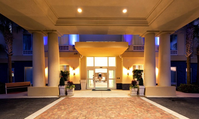 Arcadia Hotel | Holiday Inn Express Hotel and Suites Arcadia by IHG