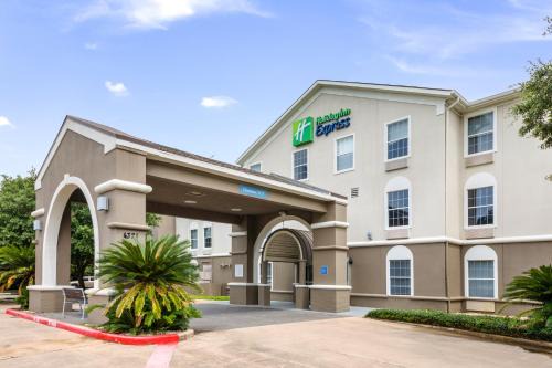 Columbus Hotel | Holiday Inn Express Hotel & Suites Columbus by IHG