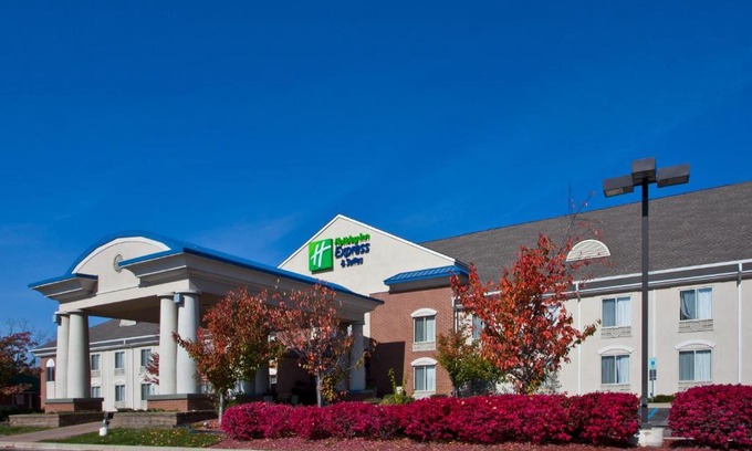 Waterford Hotel | Holiday Inn Express Hotel & Suites Waterford by IHG