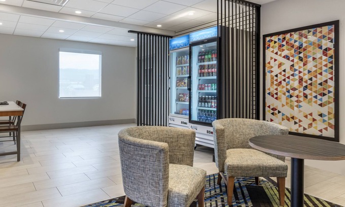 Lickdale Hotel | Holiday Inn Express Jonestown - Ft. Indiantown Gap by IHG