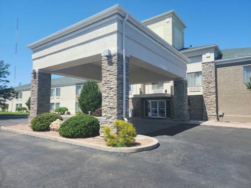 La Junta Hotel | Holiday Inn Express La Junta by IHG