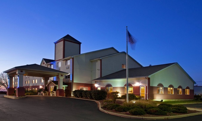 Mount Vernon Hotel | Holiday Inn Express Mt Vernon by IHG