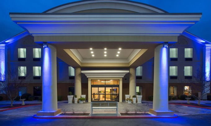 Nicholasville Hotel | Holiday Inn Express Nicholasville by IHG