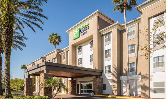 Orlando Hotel | Holiday Inn Express Orlando International Airport by IHG