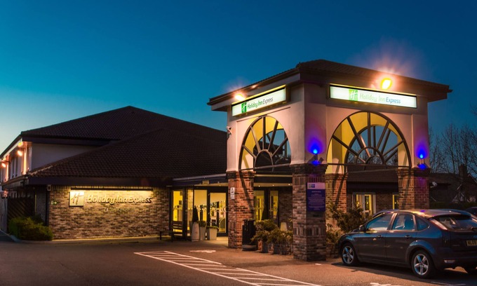 Alwalton Hotel | Holiday Inn Express Peterborough by IHG