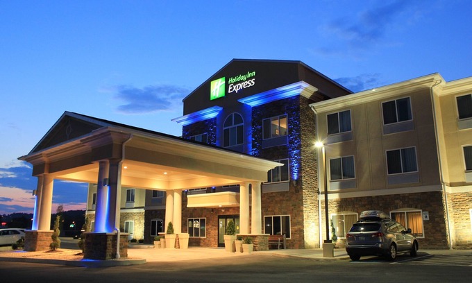 Pricedale Hotel | Holiday Inn Express & Suites Belle Vernon by IHG