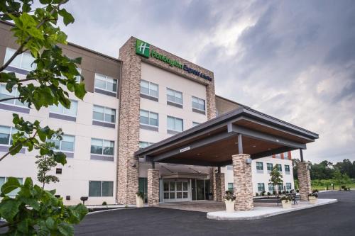 Lake Katrine Hotel | Holiday Inn Express & Suites Kingston-Ulster by IHG