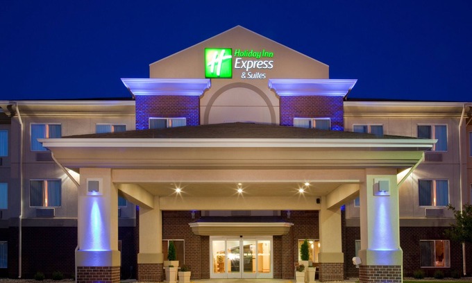 Brookings Hotel | Holiday Inn Express & Suites Brookings by IHG