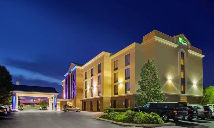 Saint Marys  Allen County Hotel | Holiday Inn Express & Suites Fort Wayne by IHG