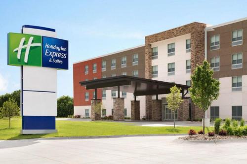 Pittsfield Hotel | Holiday Inn Express & Suites Pittsfield-Lenox-Berkshires by IHG