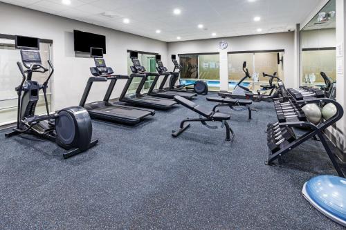 Richmond Hotel | Holiday Inn Express & Suites - Houston SW - Rosenberg by IHG