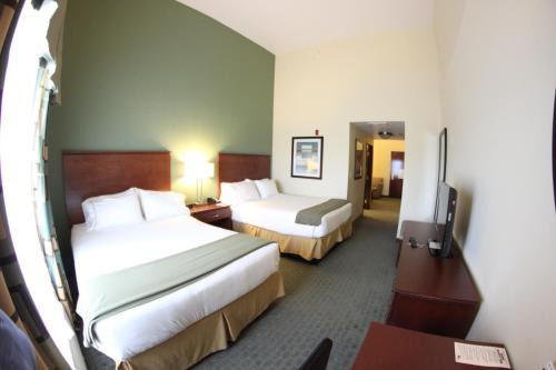 Cocoa Hotel | Holiday Inn Express & Suites Cocoa by IHG