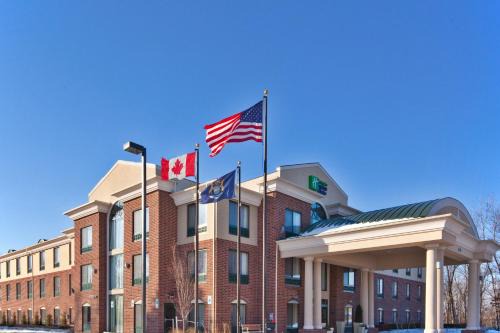 Novi Hotel | Holiday Inn Express & Suites Detroit - Novi by IHG