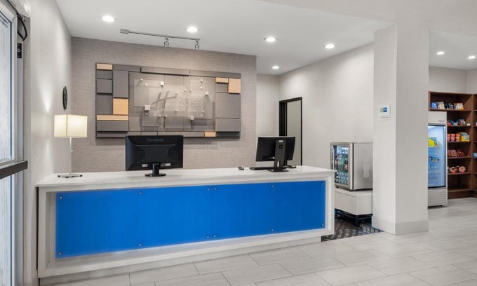 Graham Hotel | Holiday Inn Express & Suites Graham by IHG