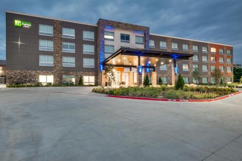 Dallas Hotel | Holiday Inn Express & Suites Dallas North - Addison by IHG