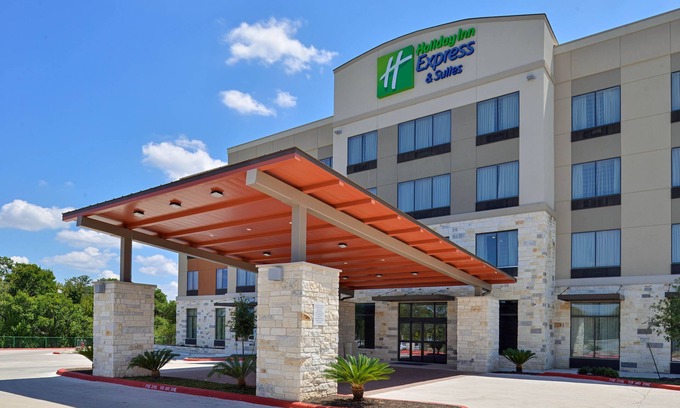 Sweetbriar Hotel | Holiday Inn Express & Suites Austin South by IHG
