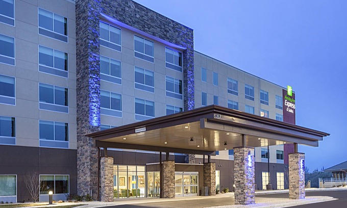 Hudson Hotel | Holiday Inn Express & Suites Hudson I-94 by IHG