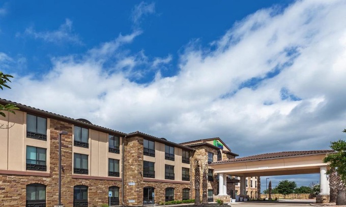 Lakeway Hotel | Holiday Inn Express & Suites Austin NW – Lakeway by IHG
