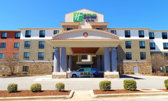 Madison Hotel | Holiday Inn Express & Suites - Huntsville Airport by IHG
