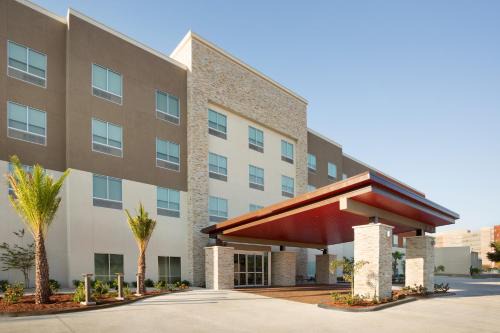 McAllen Hotel | Holiday Inn Express & Suites - McAllen - Medical Center Area by IHG