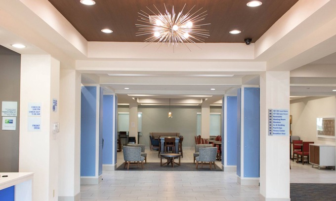 Temple Hotel | Holiday Inn Express & Suites Temple - Medical Center Area by IHG