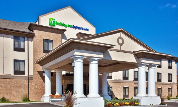 Crawfordsville Hotel | Holiday Inn Express Hotel & Suites Crawfordsville by IHG