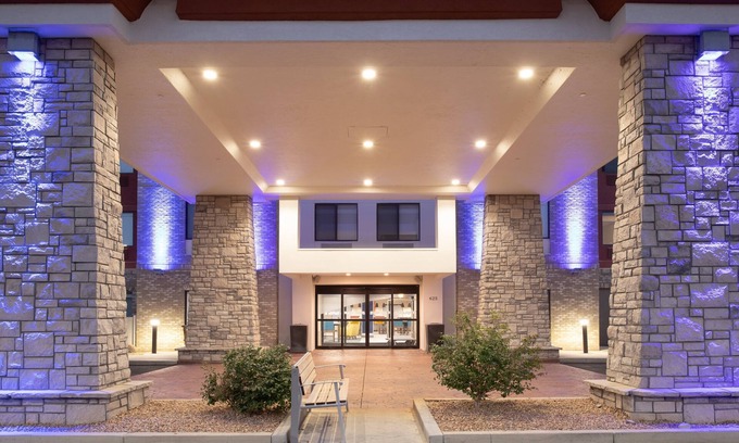 Grand Junction Hotel | Holiday Inn Express & Suites Grand Junction by IHG
