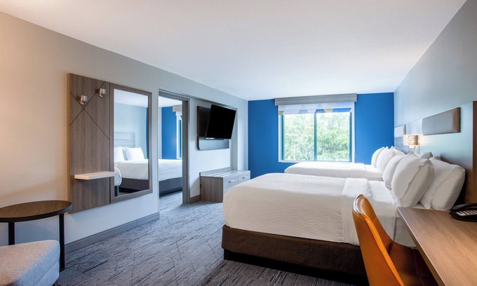 Braden River Hotel | Holiday Inn Express & Suites Bradenton East-Lakewood Ranch by IHG