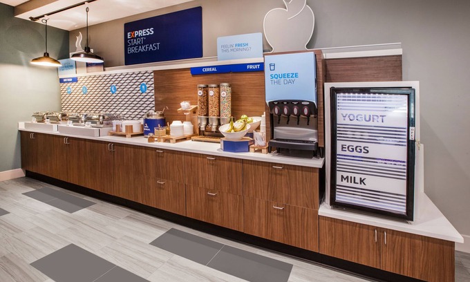 West Jefferson Hotel | Holiday Inn Express West Jefferson by IHG
