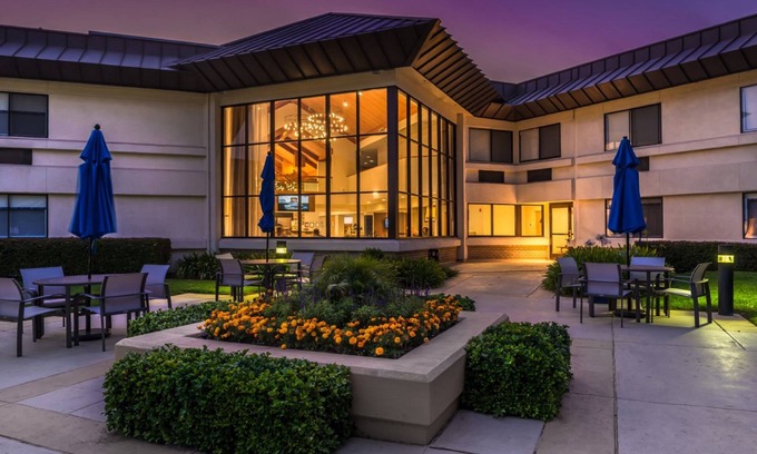 Walnut Creek Hotel | Holiday Inn Express Walnut Creek by IHG