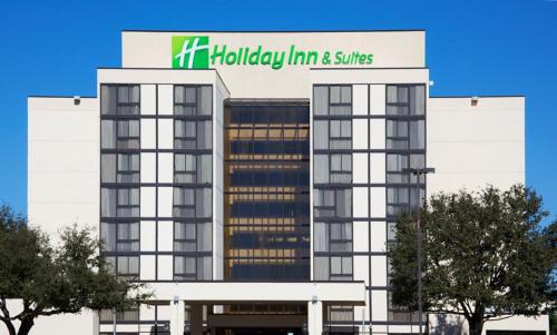 Beaumont Hotel | Holiday Inn Hotel and Suites Beaumont-Plaza I-10 & Walden by IHG