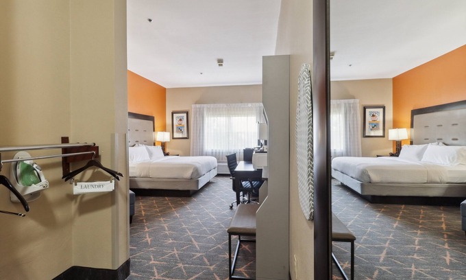 Slidell Hotel | Holiday Inn Hotel & Suites Slidell by IHG