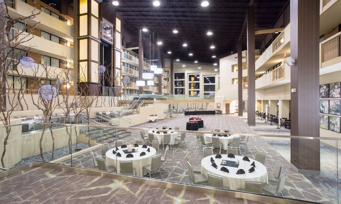 Downtown Little Rock Hotel | Holiday Inn Little Rock-Airport-Conference Center by IHG