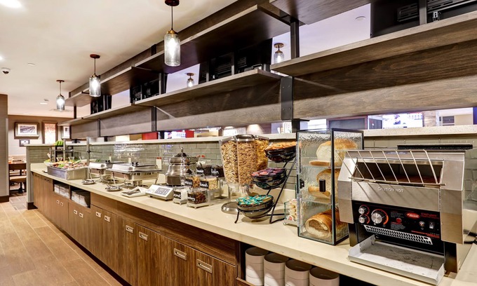 Gateway Hotel | Holiday Inn Mississauga Toronto West by IHG