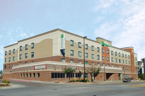 NoDo District Hotel | Holiday Inn Omaha Downtown - Waterpark by IHG