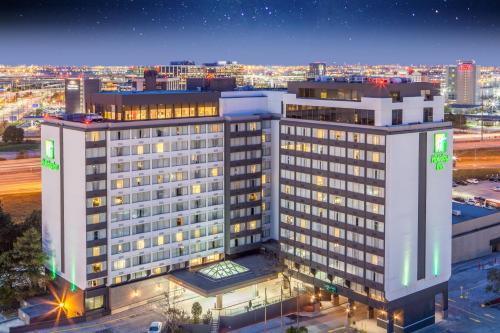 Northeast Mississauga Hotel | Holiday Inn Toronto International Airport by IHG