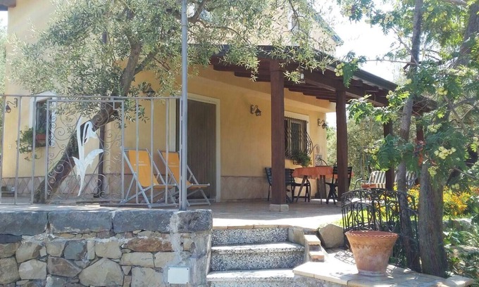 Mitogio House | Holiday house Francavilla di Sicilia for 1 - 5 persons with 2 bedrooms - Holiday house