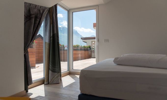 Riva del Garda Bed & Breakfast | Holiday IV Gardan